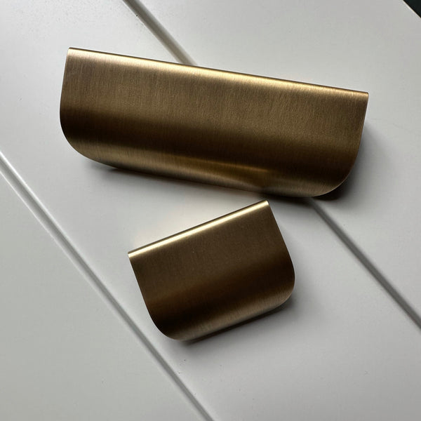 Durham Curved Brass Cabinet Handle