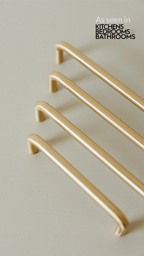 Chatton Curved Brass Handle