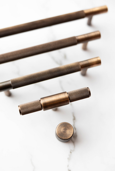 Howick Knurled Antique Brass Handle